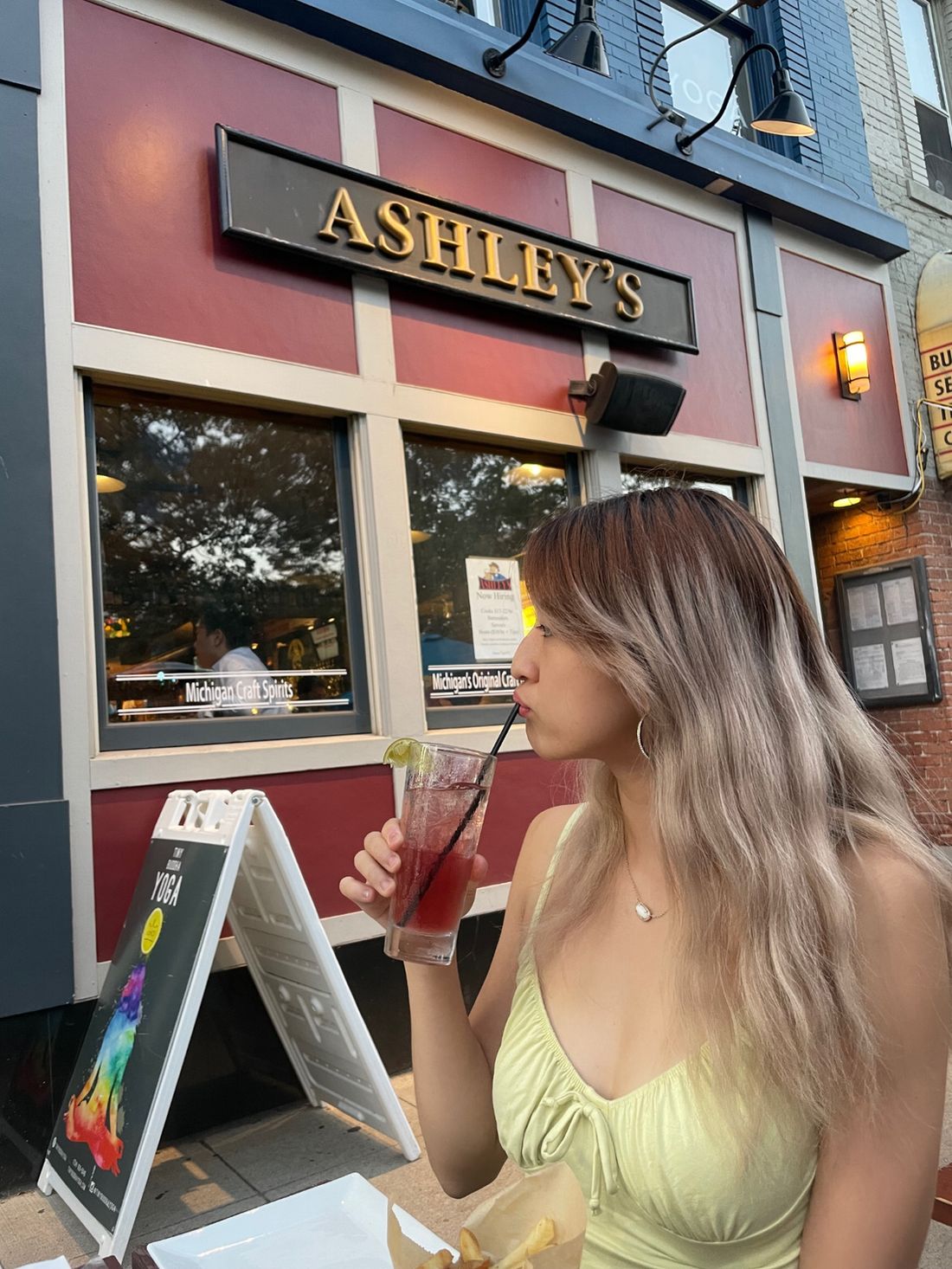 Ashley's Pub campaign photo