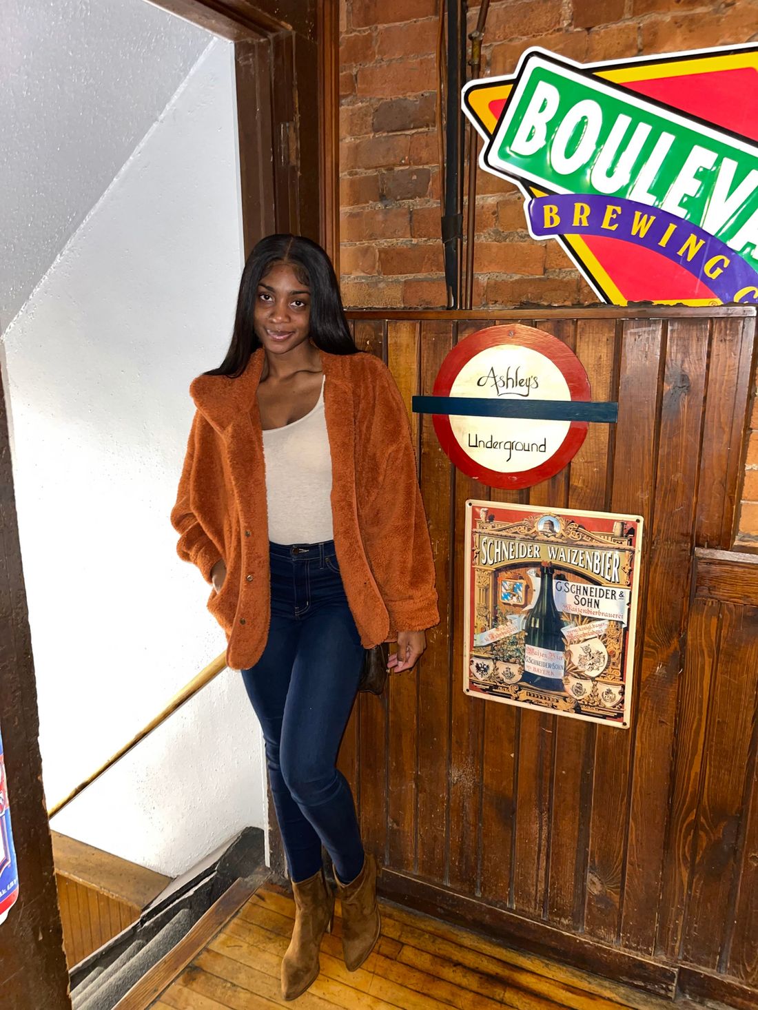 Ashley's Pub campaign photo