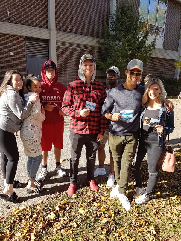 Campus Connect student ambassadors on campus
